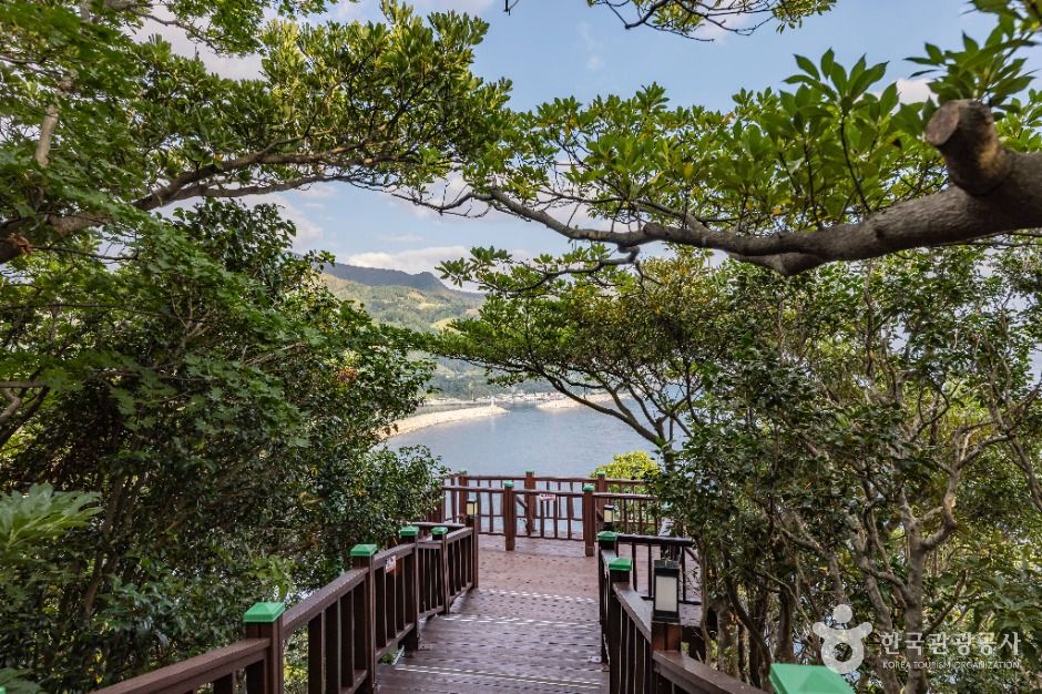 도동등대(행남등대)