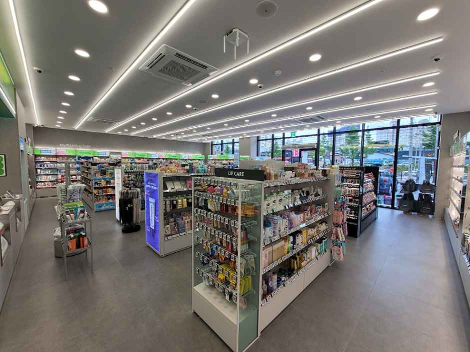 thumbnail-Olive Young Gunsan Jochon Branch [Tax Refund Shop](올리브영 군산조촌점)-1