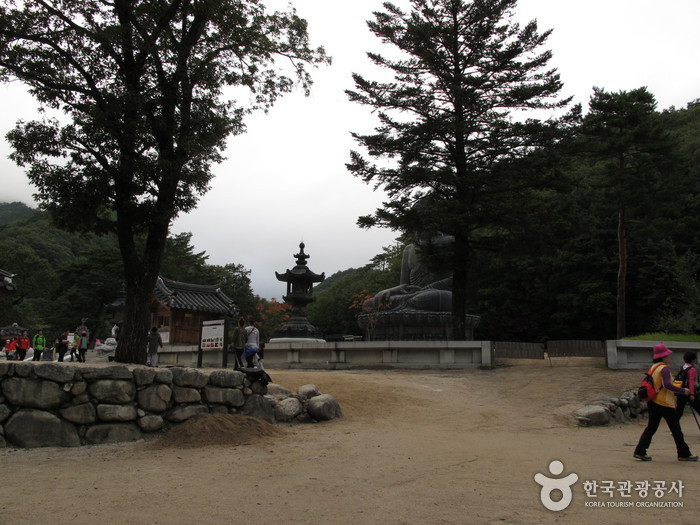 Sinheungsa Temple (Seoraksan) (신흥사(설악산)