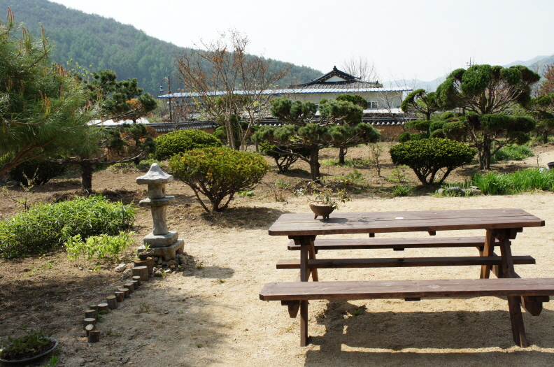 Songjeong House (송정고택)