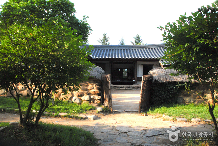 Cheongpung Cultural Heritage Complex (Cheongpung Cultural Heritage Complex)(청풍문화재단지)