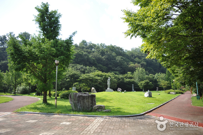 Station de vacances et parc des sculptures de Saseondae (사선대관광지&조각공원)