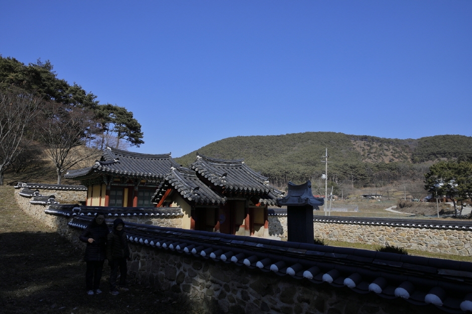 Chuyangsa Shrine (추양사)