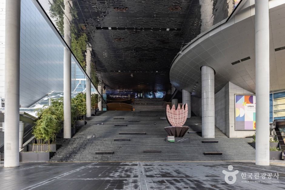 thumbnail-용산역광장-16