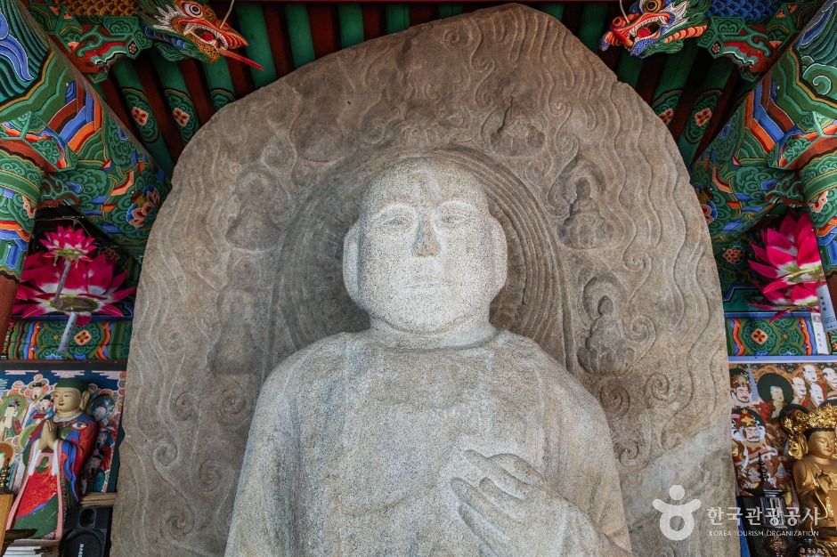 익산 연동리 석조여래좌상