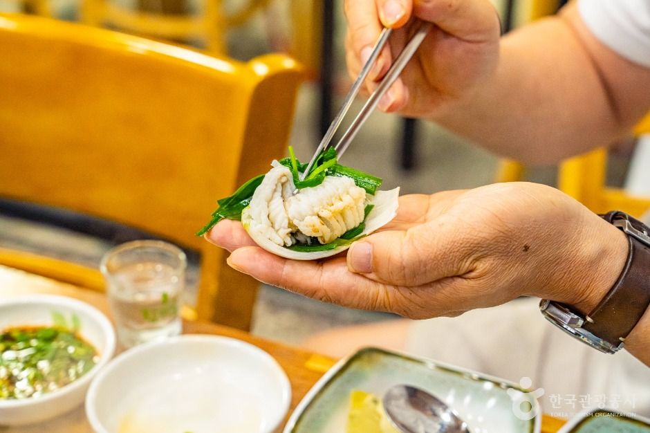 여수_선창가 새조개 하모샤브샤브 (5)