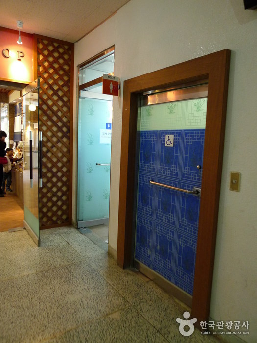 Ojukheon House & Ojukheon Municipal Museum (오죽헌·시립박물관)