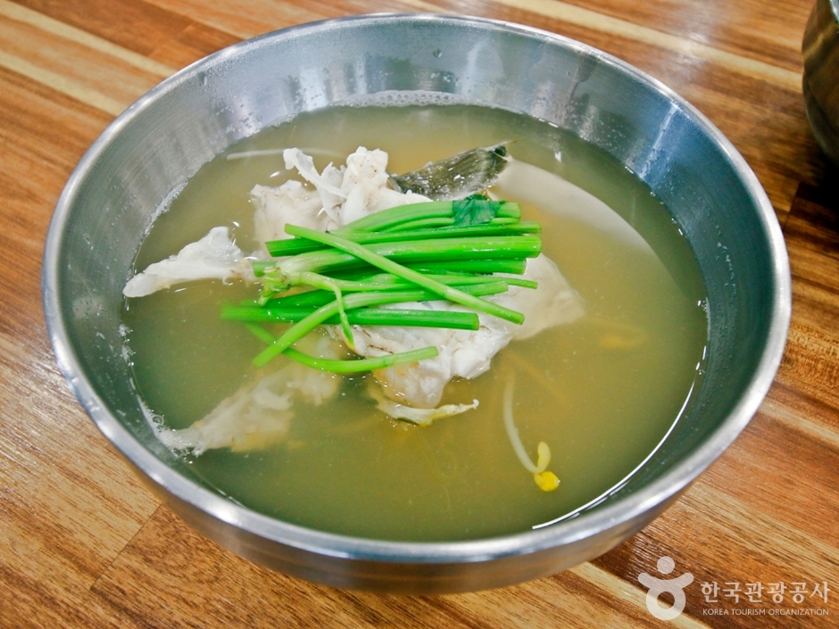 HwangInjin鱈魚湯燉鱈魚(황인진대구탕대구찜)