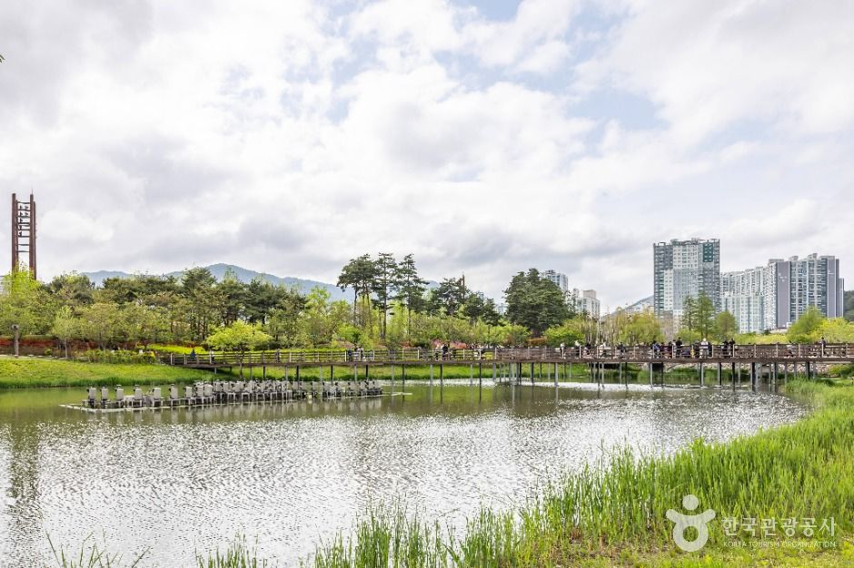 thumbnail-부산시민공원-8