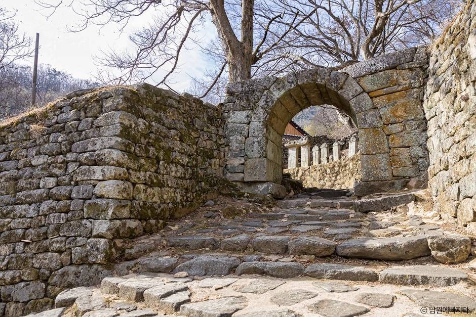 남원 교룡산성