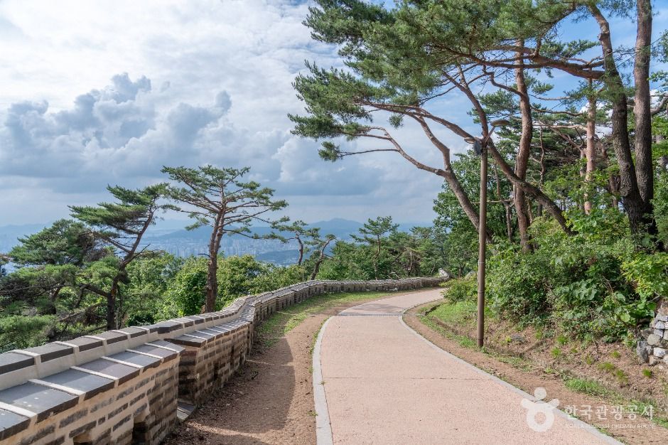 남한산성 탐방로