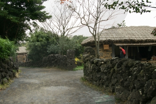 Jeju Folk Village Museum (제주민속촌박물관)