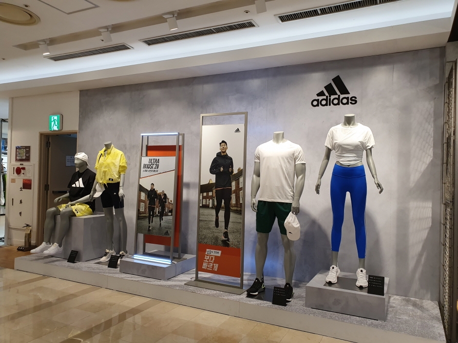 Adidas - Lotte Daejeon Branch [Tax Refund Shop] (아디다스 롯데대전)
