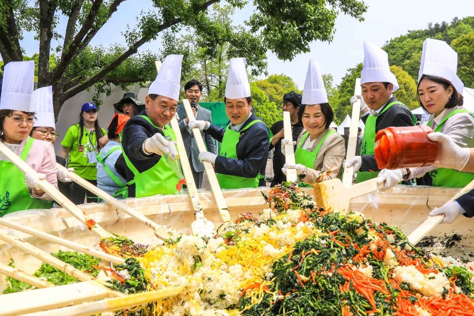 楊平 龍門山山菜祭り（양평 용문산 산나물축제）