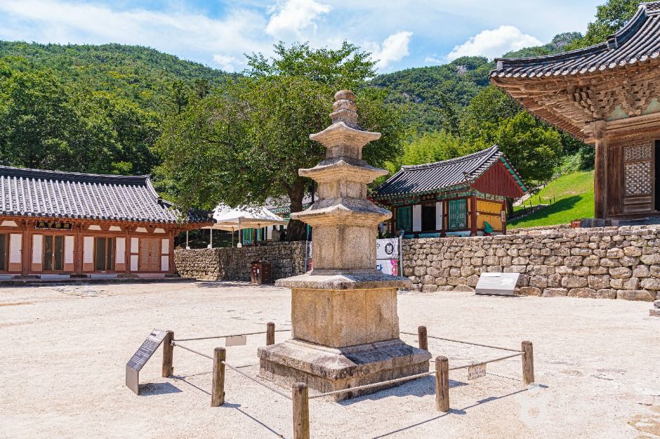 내소사삼층석탑