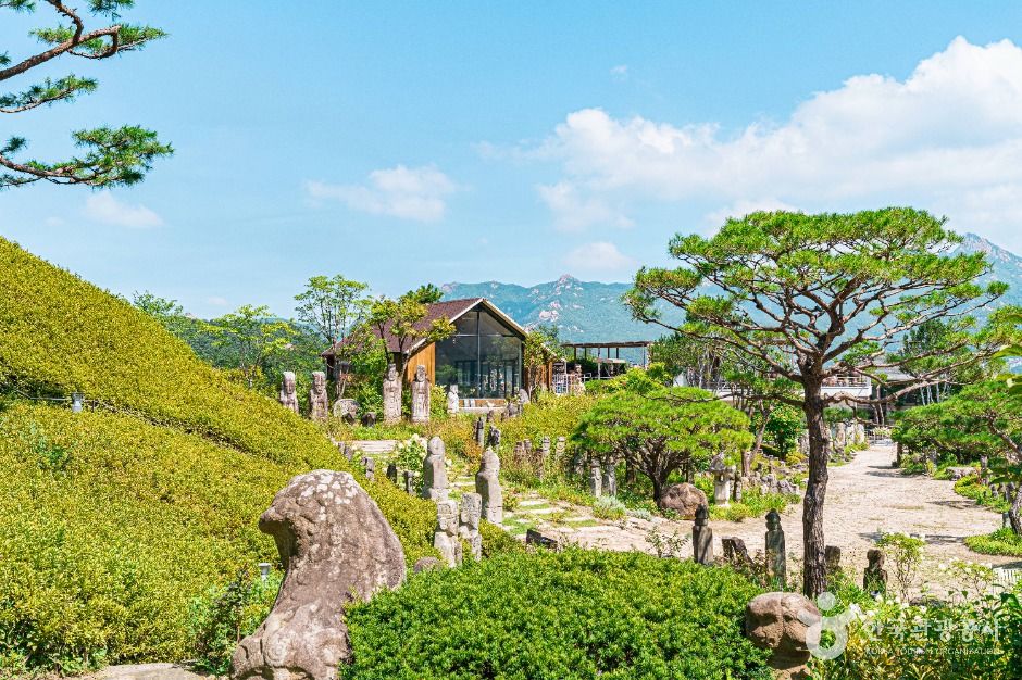 목인박물관 목석원