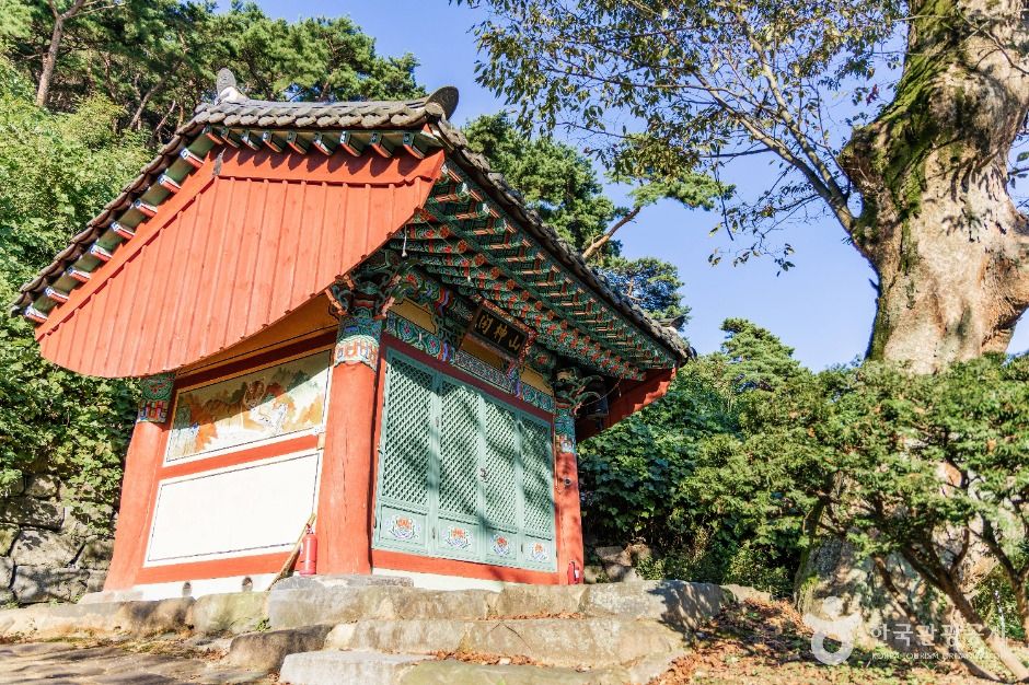 thumbnail-향천사(예산)-4