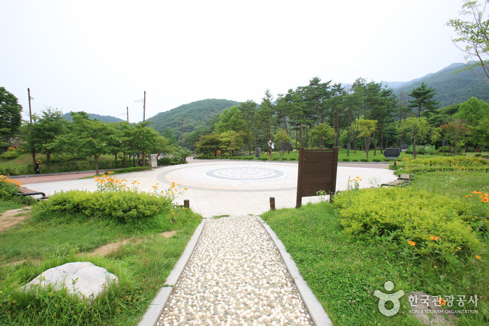 Sitio Turístico del Monte Yongmunsan (용문산 관광지)