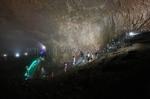 Hwanseongul Cave (환선굴(대이리군립공원))