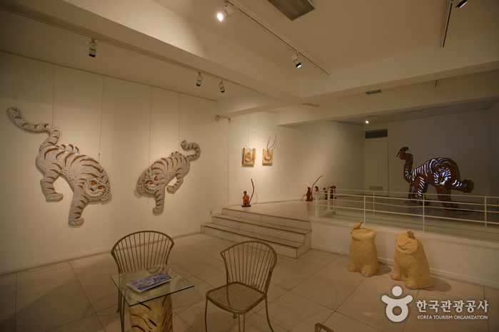 가나아트스페이스2