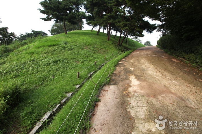 thumbnail-Mongchontoseong Fortress (서울 몽촌토성)-2