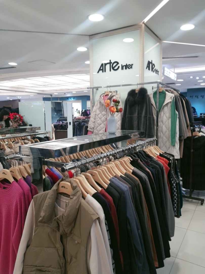 Arte - MODA Outlet Bupyeong Branch [Tax Refund Shop] (아르떼 모다아룰렛 부평점)