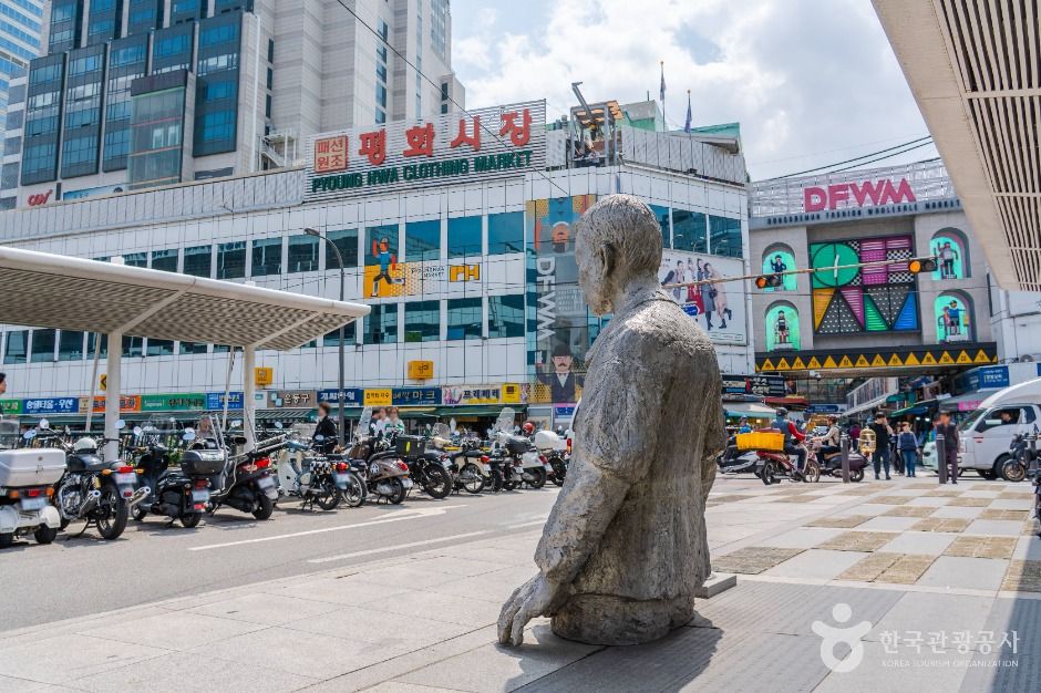 전태일동상