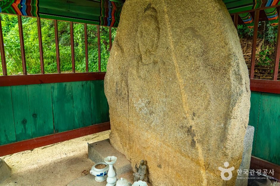 thumbnail-죽산 두현리 석조삼존불입상-13