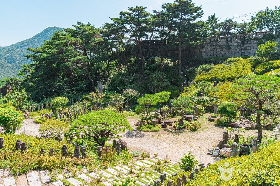 목인박물관 목석원