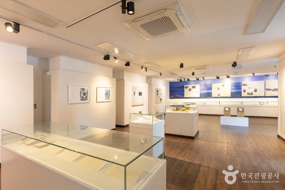 thumbnail-김춘수 유품전시관-26