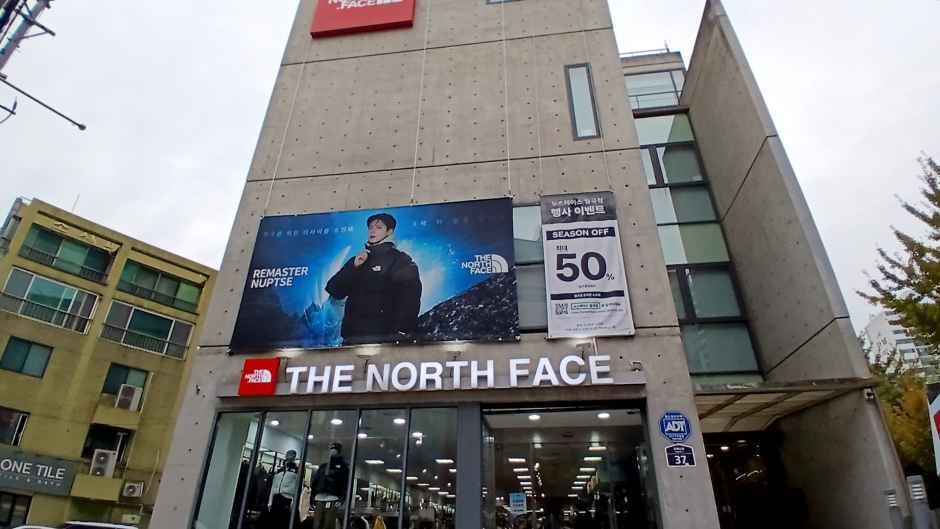 [事後免税店]THE NORTH FACE（ザ・ノース・フェイス）・ウォルゴク（月谷）店(노스페이스 월곡점)