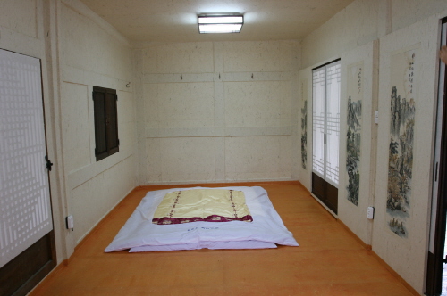Hagindang House (학인당)