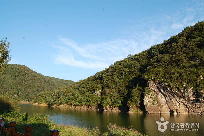 Twelve Scenic Places of Ulsan City (울산 12경)