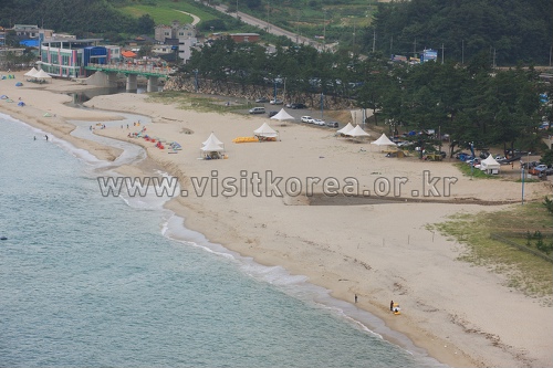 Playa Yonghwa (용화해변)