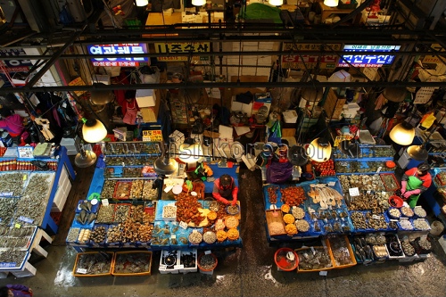 Noryangjin Fisheries Wholesale Market (노량진수산시장)