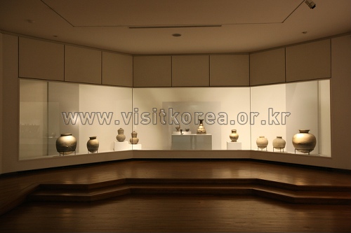 Ewha Womans University Museum (이화여자대학교박물관)