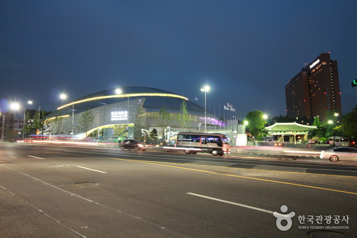 Sporthalle Jangchung (장충체육관)