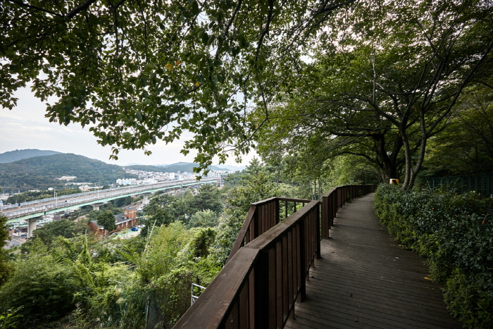 安民峠（안민고개）