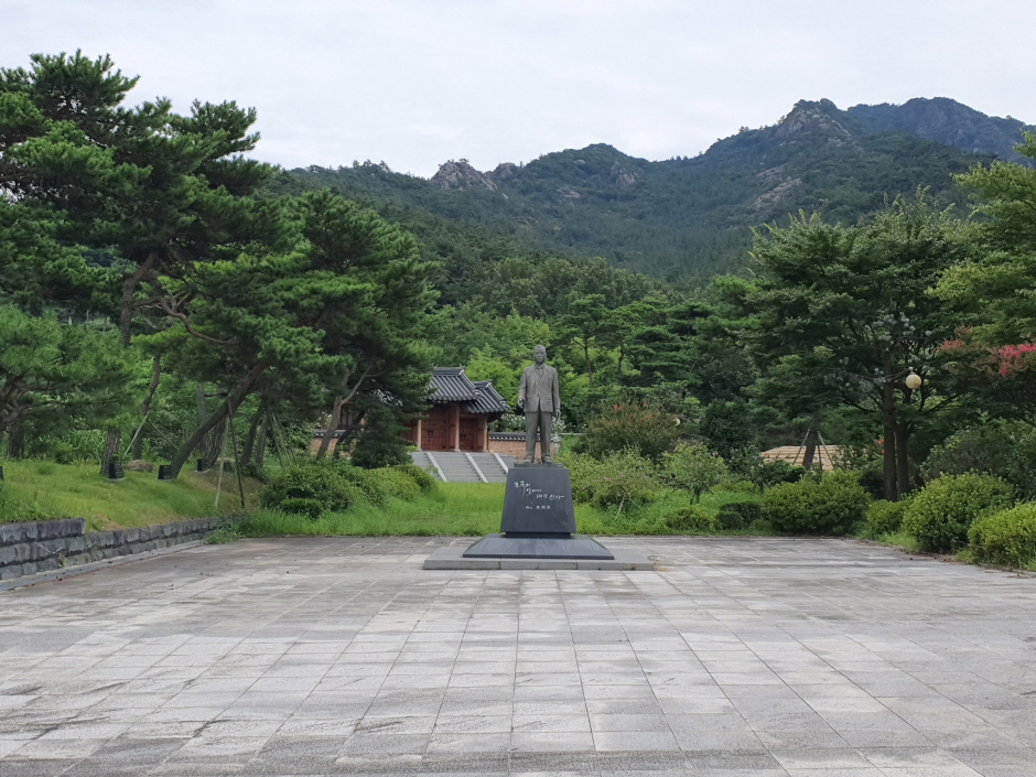 낭산김준연선생기념관