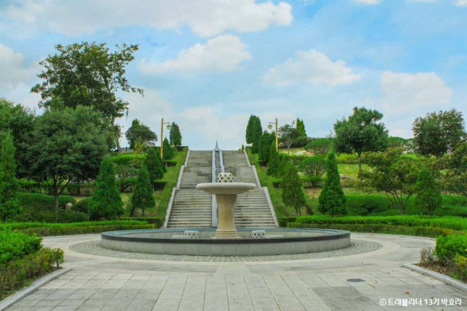 Changwon Arboretum (창원수목원)