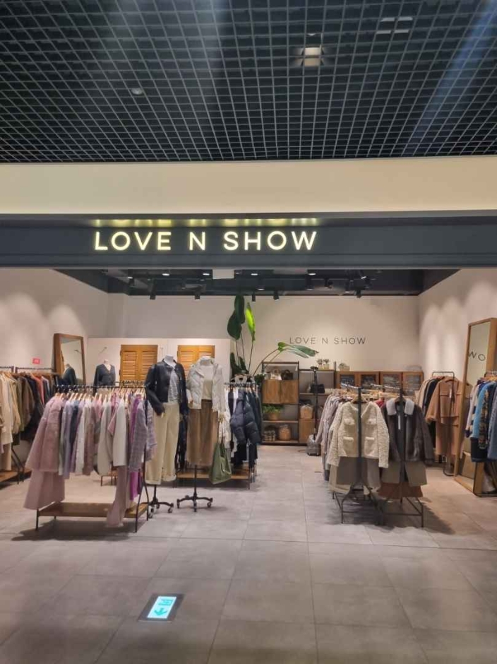 Love N Show [Tax Refund Shop] (러브앤쇼)
