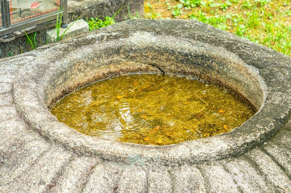 thumbnail-안성죽산리석불입상-5