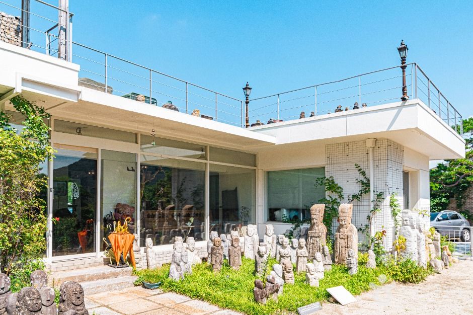 목인박물관 목석원