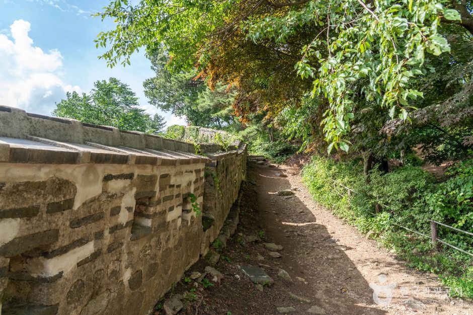 남한산성 탐방로