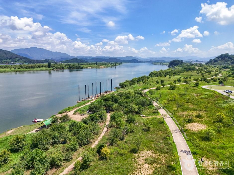 thumbnail-본포수변생태공원-1