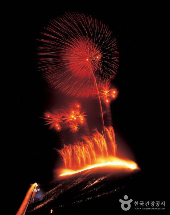 Jeju Field-Burning Festival (제주 들불축제)