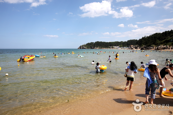 Chuam Beach (추암해변)