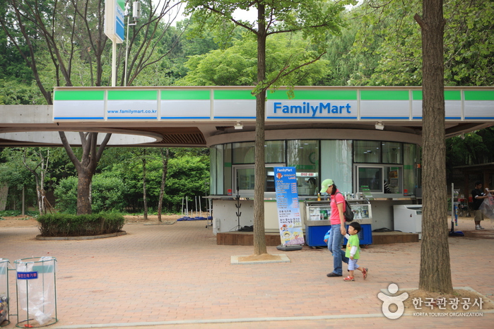 Children’s Grand Park (서울 어린이대공원)