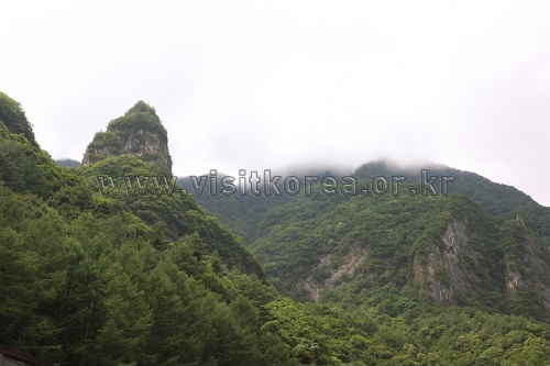 Mont Deokhangsan (덕항산)