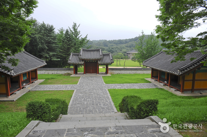 Site historique de Paju en lien avec Yi I (율곡선생유적지)
